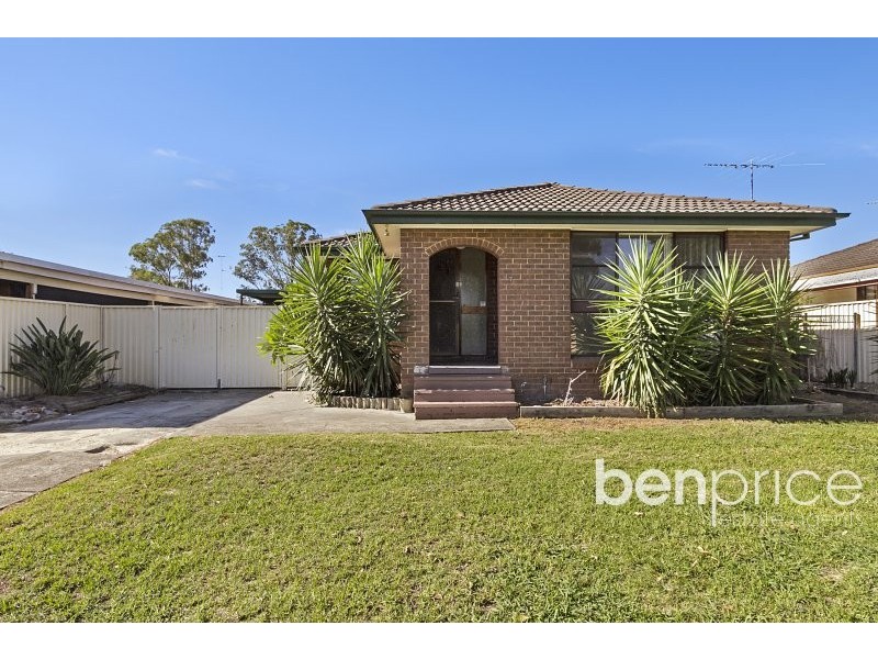 7 Napunyah Way, St Clair NSW 2759