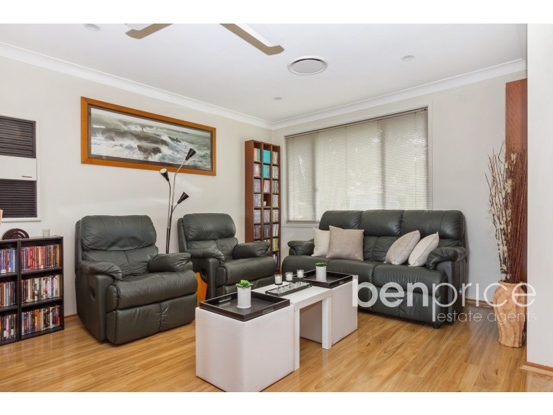 5 Shadlow Crescent, St Clair NSW 2759