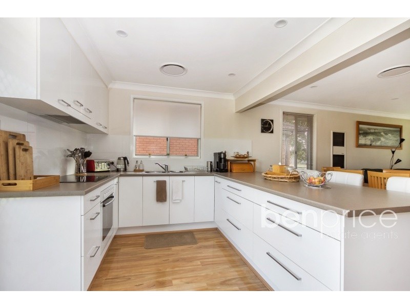 5 Shadlow Crescent, St Clair NSW 2759