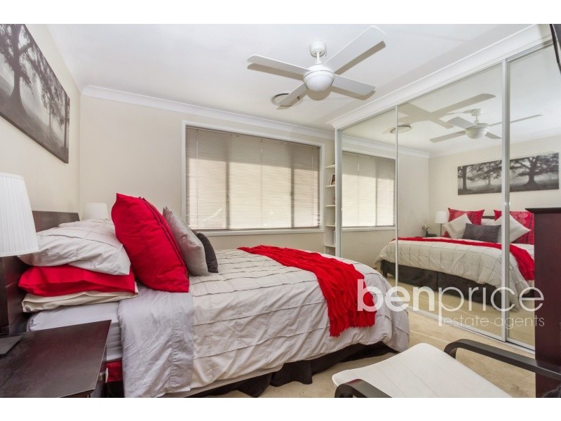 5 Shadlow Crescent, St Clair NSW 2759