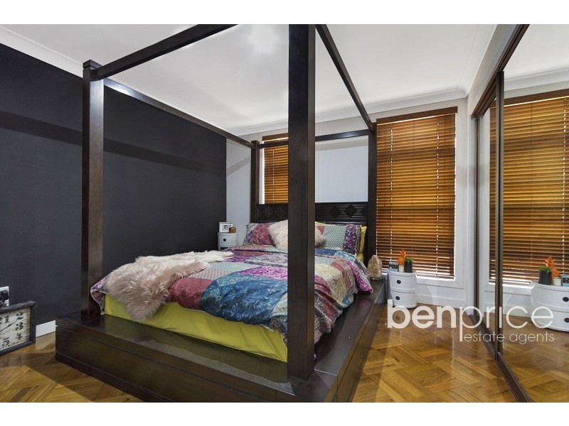 15 Avon Place, St Clair NSW 2759