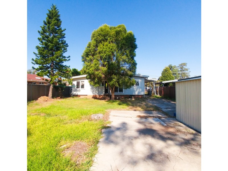 26 Riddell Crescent, Blackett NSW 2770