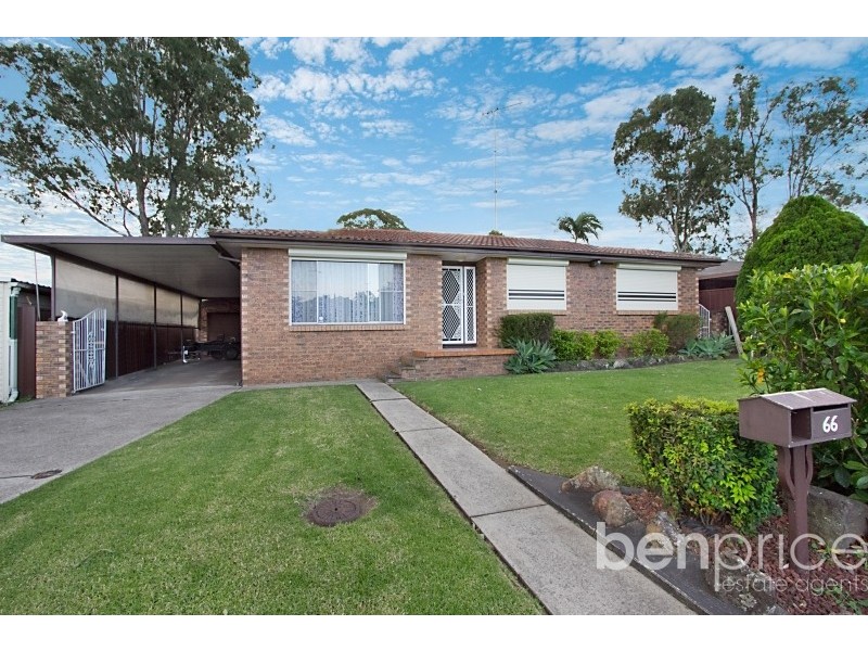66 Menzies Circuit, St Clair NSW 2759