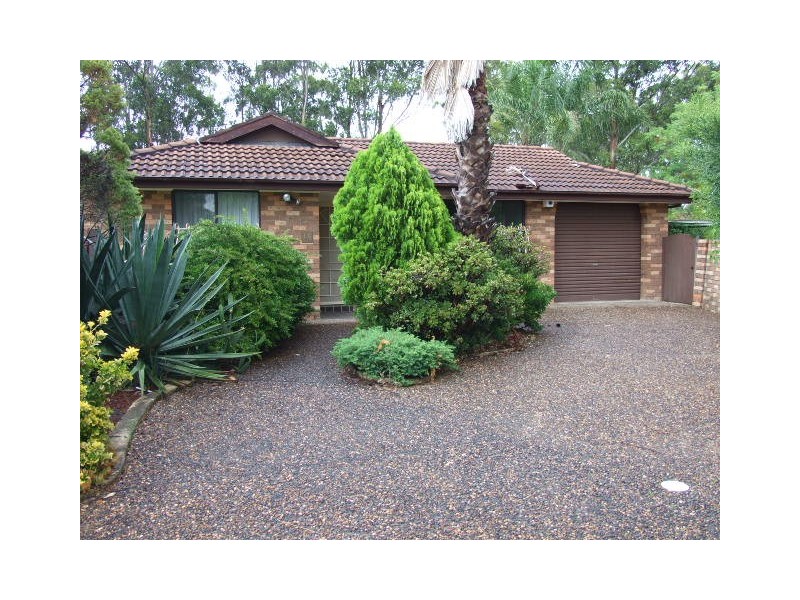 16 Darrell Place, Oakhurst NSW 2761