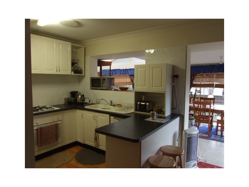 64 Shadlow Cres, St Clair NSW 2759