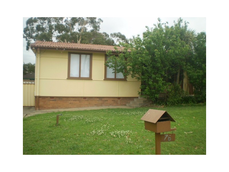 76 Neriba Cres, Whalan NSW 2770