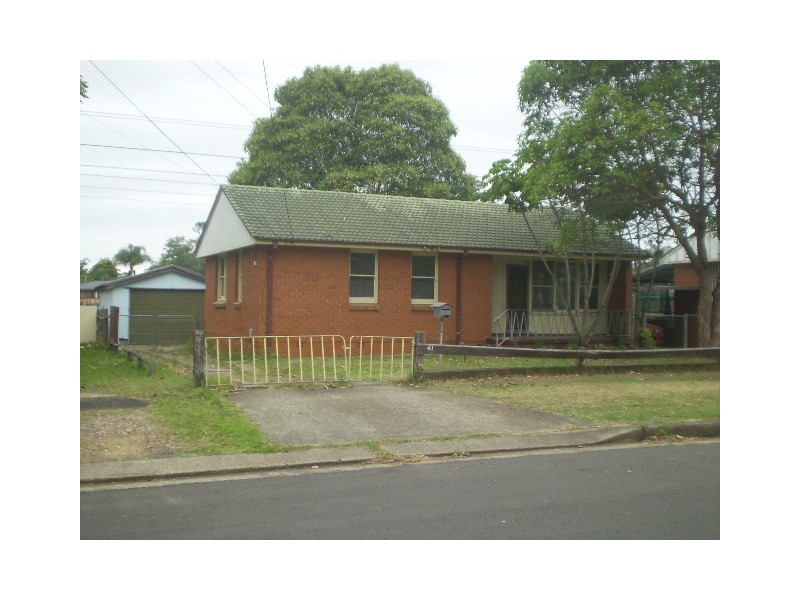 41 Manila Road, Lethbridge Park NSW 2770