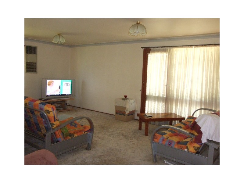 4 Malakau, Whalan NSW 2770