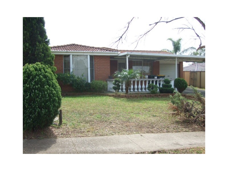 4 Waring Cres, Plumpton NSW 2761