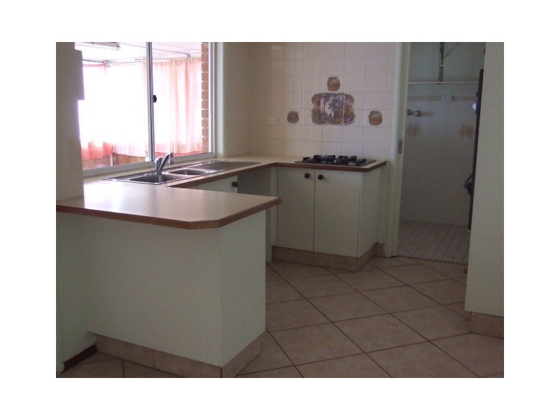 4 Waring Cres, Plumpton NSW 2761