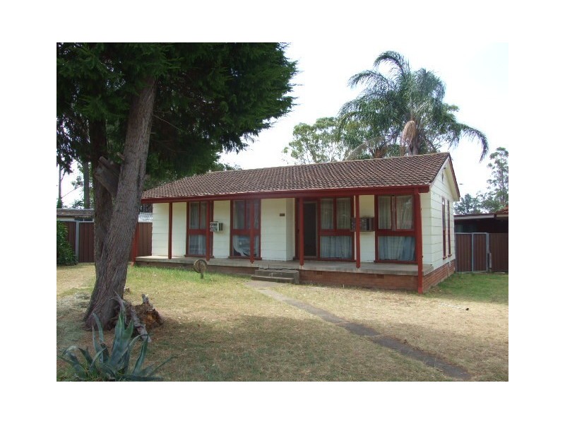 244 Woodstock Ave, Whalan NSW 2770