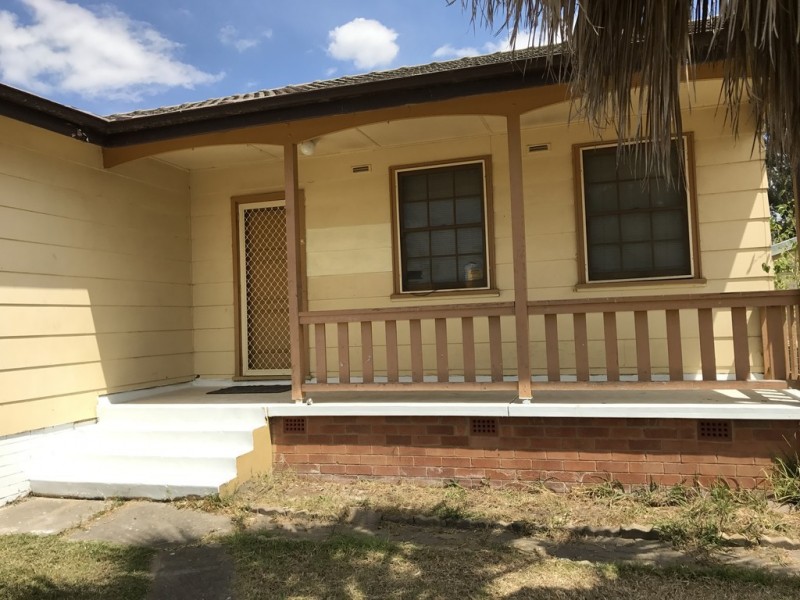 30 Minadanao Avenue, Lethbridge Park NSW 2770