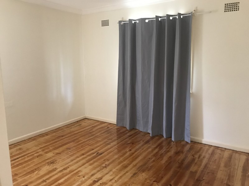 18 Marquesa Crescent, Lethbridge Park NSW 2770