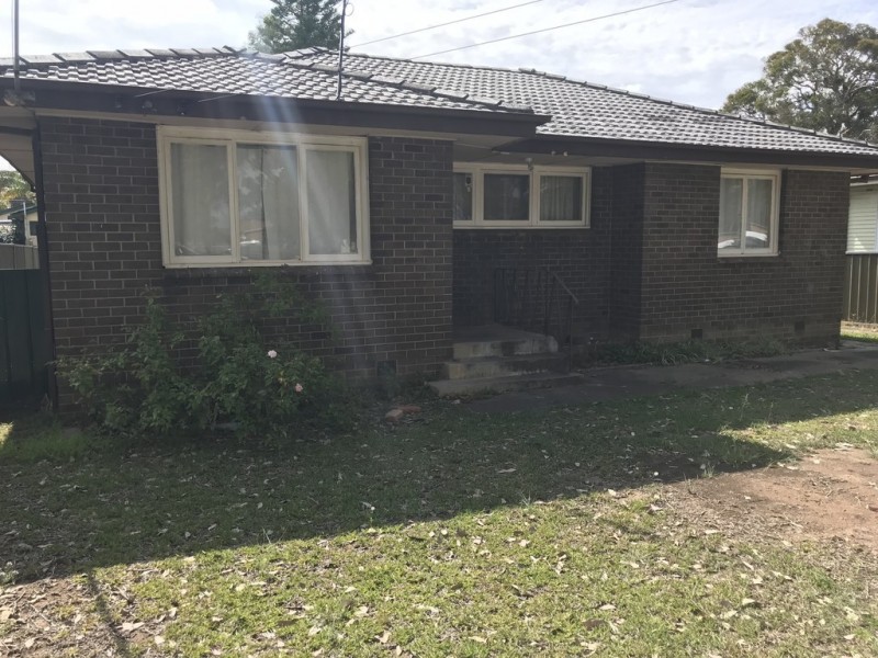 18 Marquesa Crescent, Lethbridge Park NSW 2770