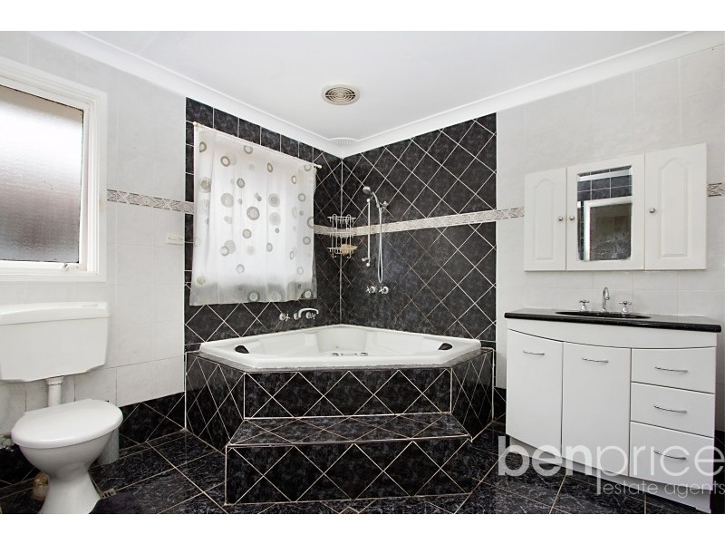 82 JERSEY ROAD, Dharruk NSW 2770