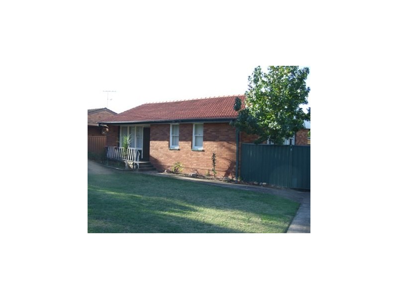 57 Mariana Cres, Lethbridge Park NSW 2770