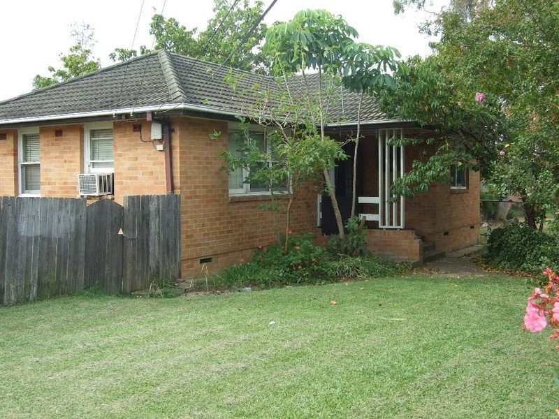 31  Mindanao Ave, Lethbridge Park NSW 2770