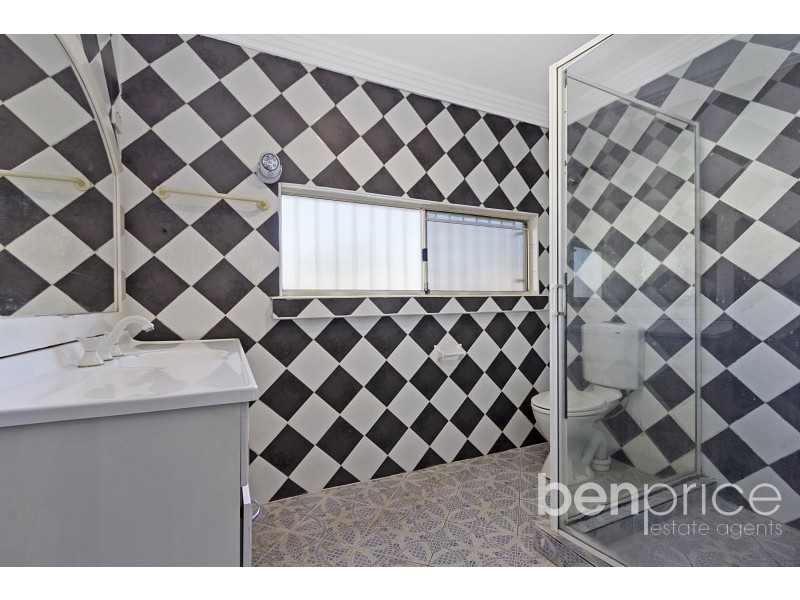 28 Finisterre Avenue, Whalan NSW 2770