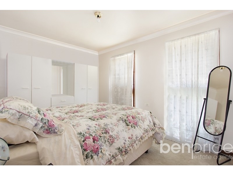 38 Parkes Cres, Blackett NSW 2770