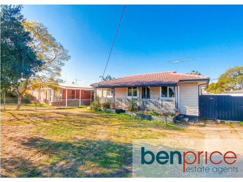 8 Pinang Place, Whalan NSW 2770
