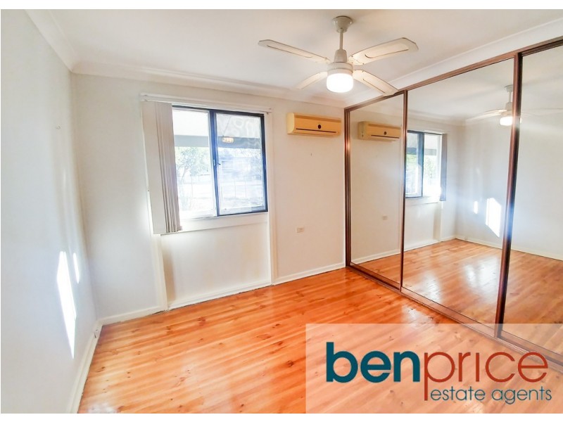 8 Pinang Place, Whalan NSW 2770