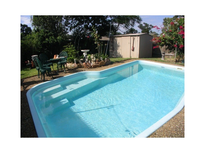 25 Bulolo Drive, Whalan NSW 2770