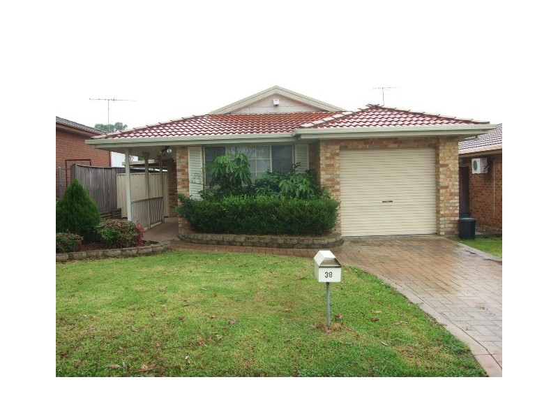 38 Kenneth Cres, Dean Park NSW 2761