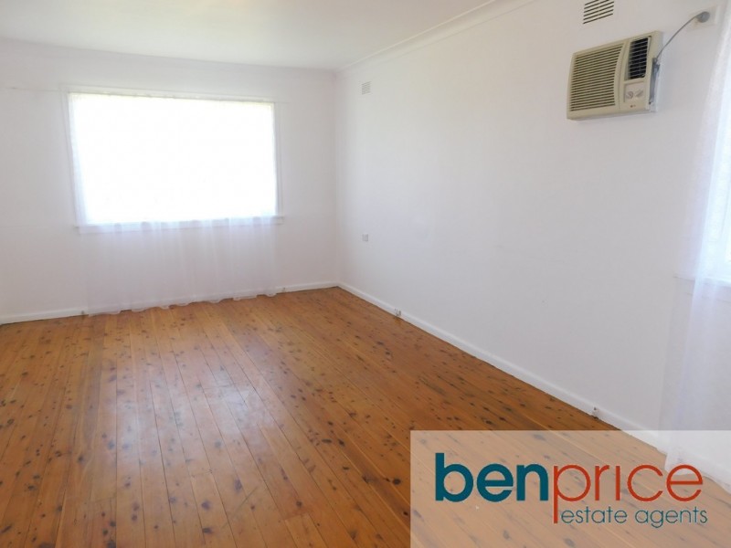 27 Gasmata crescent, Whalan NSW 2770