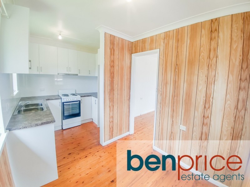 27 Gasmata crescent, Whalan NSW 2770