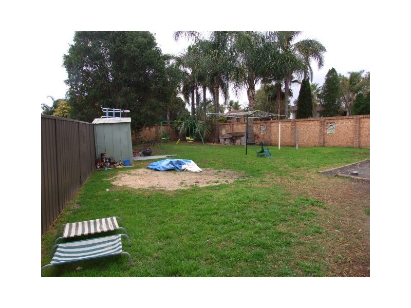 64 Shadlow Cres, St Clair NSW 2759