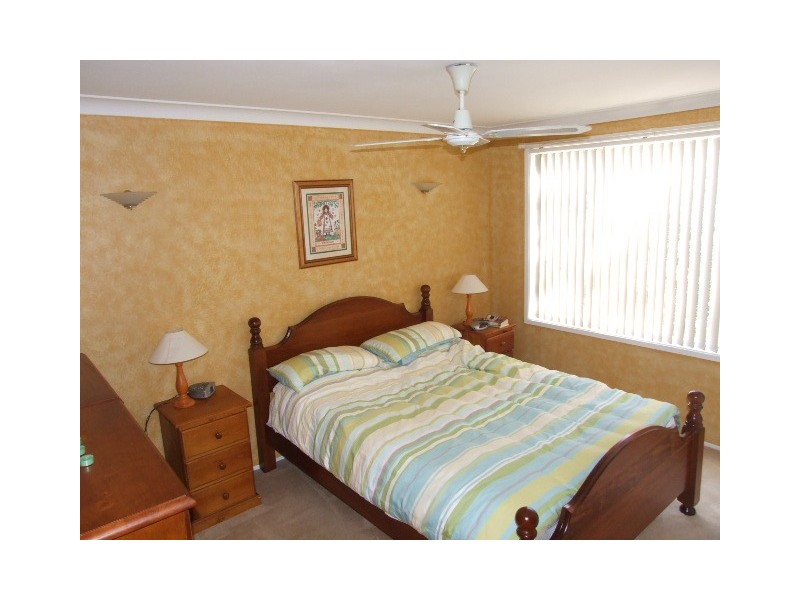 4 Olympic Court, Bradbury NSW 2560