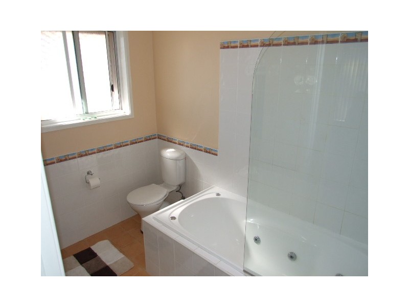 4 Olympic Court, Bradbury NSW 2560