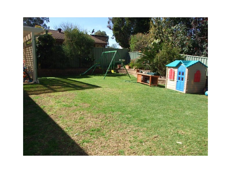 4 Olympic Court, Bradbury NSW 2560