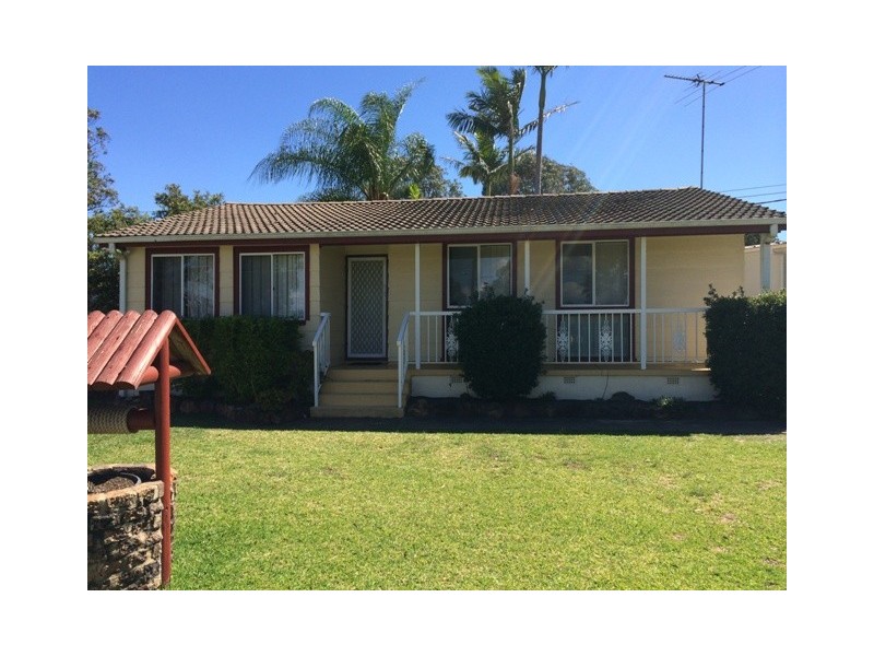 32 Tasman Ave, Lethbridge Park NSW 2770
