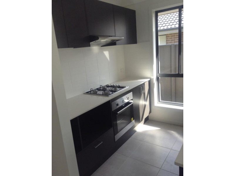 37 Lawler Street, Ropes Crossing NSW 2760