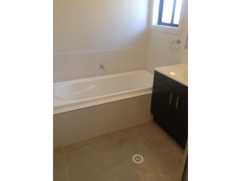 37 Lawler Street, Ropes Crossing NSW 2760