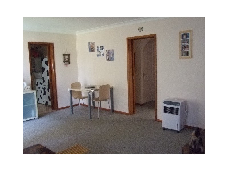 10 Tahiti Ave, Lethbridge Park NSW 2770