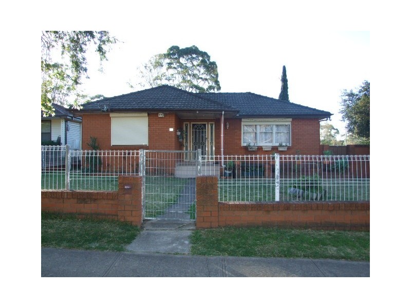 2  Mendana Street, Lethbridge Park NSW 2770