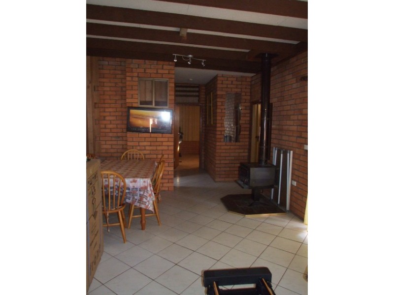 2  Mendana Street, Lethbridge Park NSW 2770