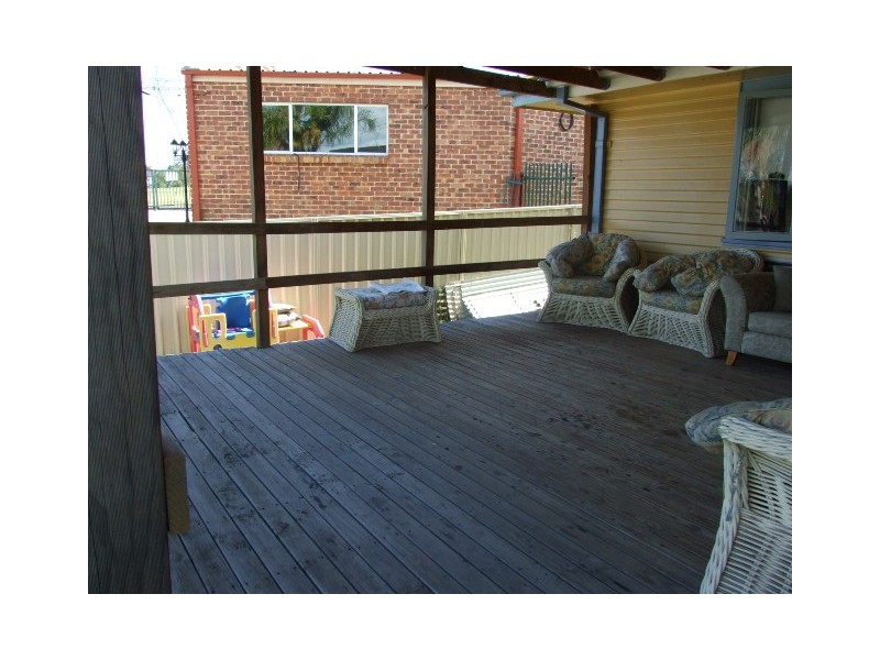 4 Finisterre Avenue, Whalan NSW 2770