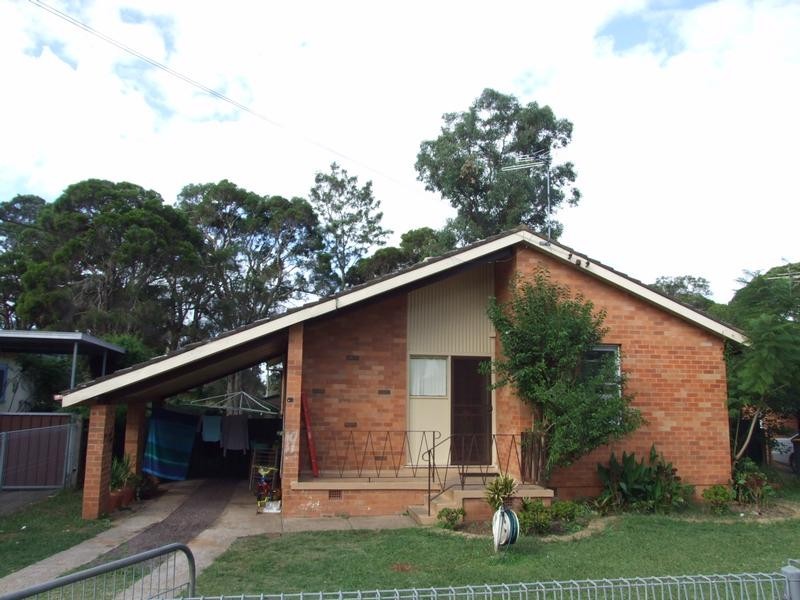 19 Manila Road, Lethbridge Park NSW 2770