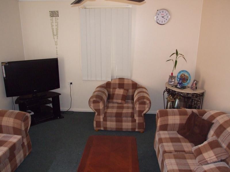 19 Manila Road, Lethbridge Park NSW 2770