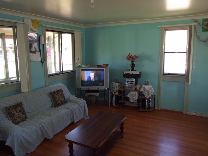 39 Pitcairn Avenue, Lethbridge Park NSW 2770