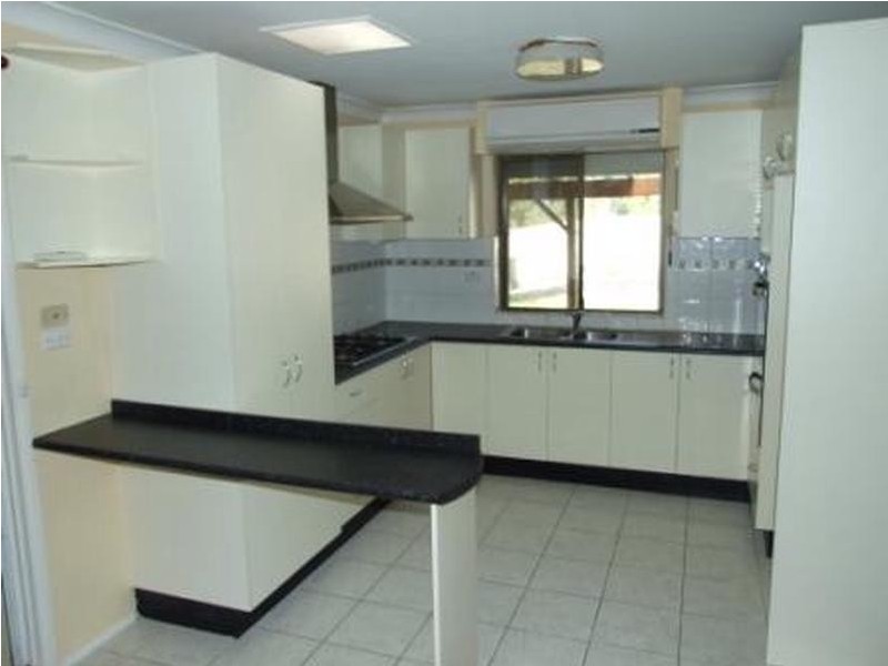 8 Polonia Ave, Plumpton NSW 2761