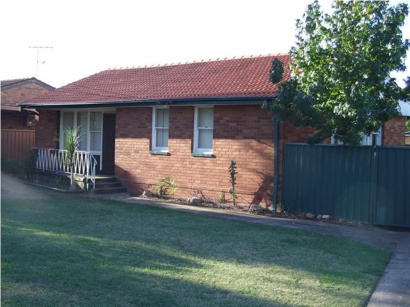 57  Mariana Crescent, Lethbridge Park NSW 2770