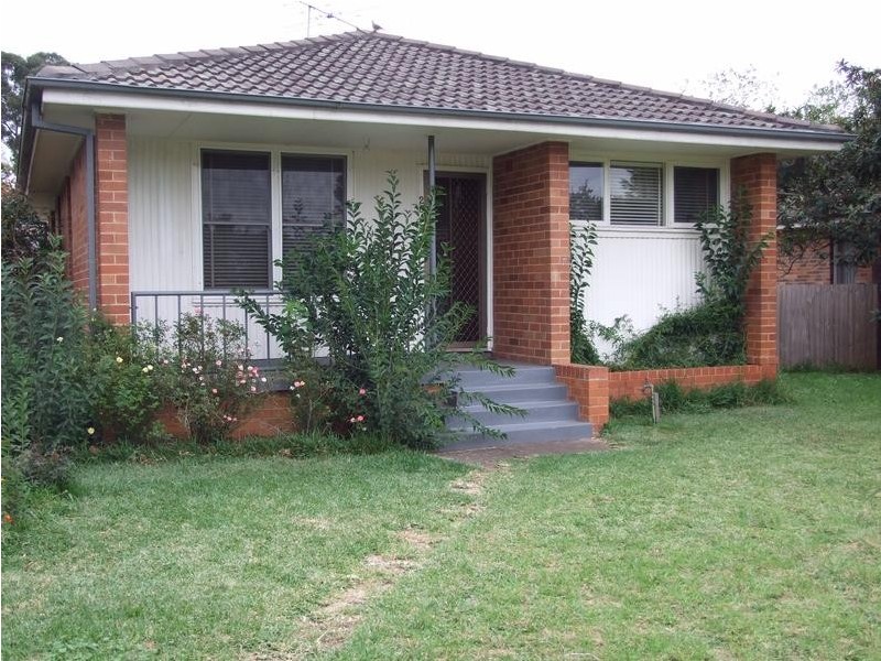 29 Bougainville Road, Lethbridge Park NSW 2770