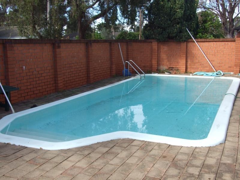 2 Mendana Street, Lethbridge Park NSW 2770