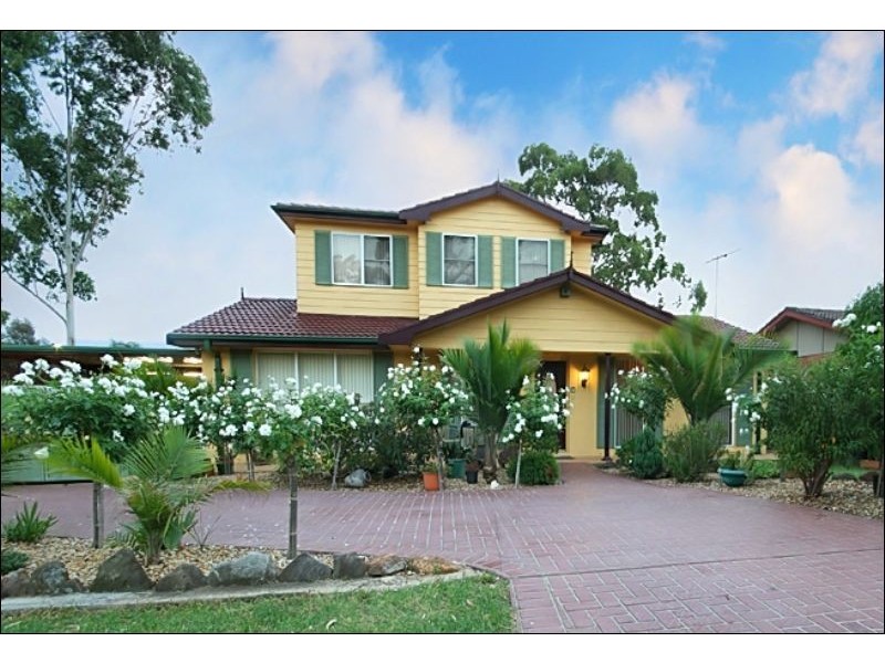 13 Charmer Crescent, Minchinbury NSW 2770