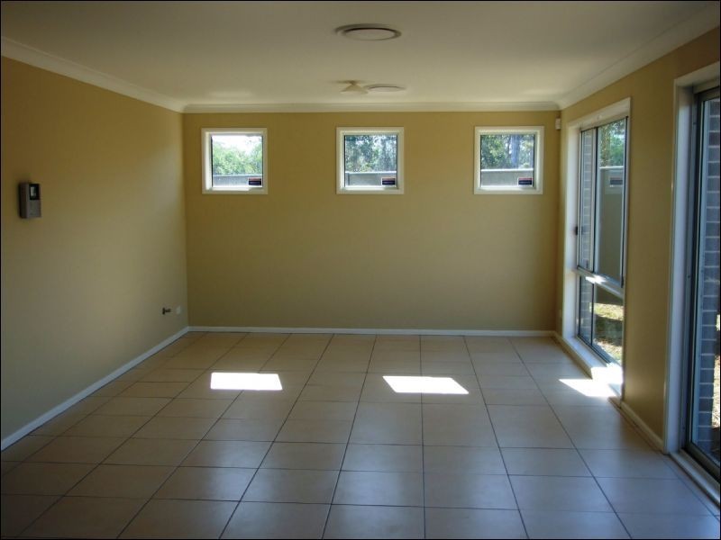 16 Gurry Avenue, Ropes Crossing NSW 2760