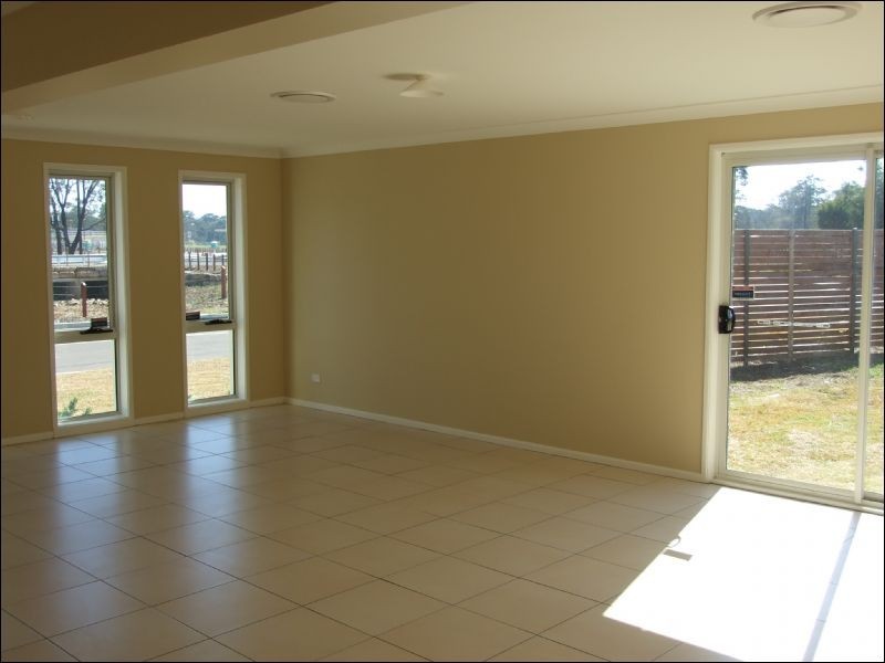 16 Gurry Avenue, Ropes Crossing NSW 2760